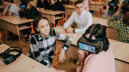Budúcnosť vo vzdelávaní prichádza konečne aj na Slovensko! V Košiciach sa budú študenti učiť anatómiu pomocou virtuálnej reality!