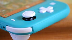 Youtuber tvrdí, že opravil „stick drift“ ovládačov k Nintendo Switch konzolám