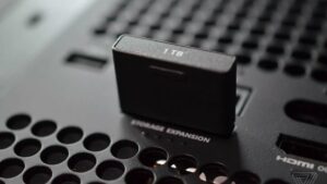 Ak sa vám zdajú rozširujúce karty pre Xbox Series X/S pridrahé, tak už existuje riešenie