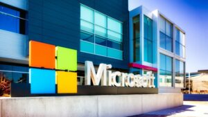 Spoločnosť Microsoft prepúšťa zamestnancov v rôznych divíziách