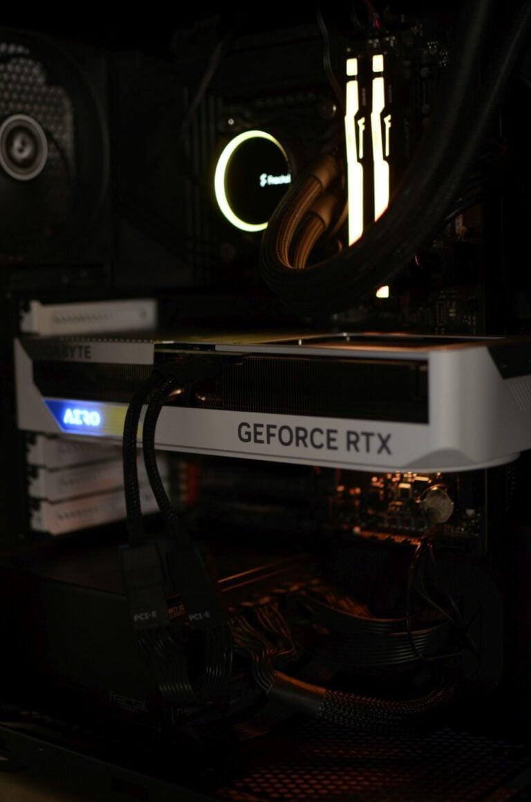 Gigabyte GeForce RTX 4070 Super Aero OC 12G