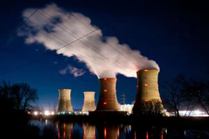 AI potrebuje veľa šťavy: Prevádzka odstavenej jadrovej elektrárne má byť otvorená pre potreby Microsoftu Three Mile Nuclear