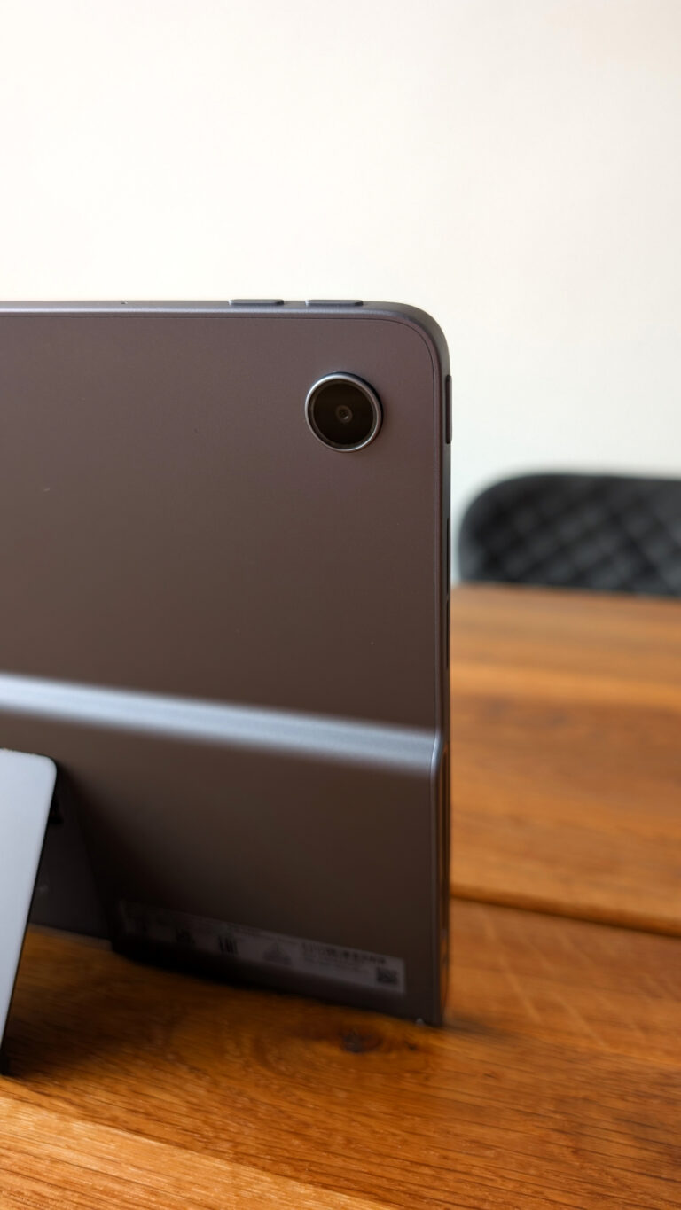Lenovo Tab Plus