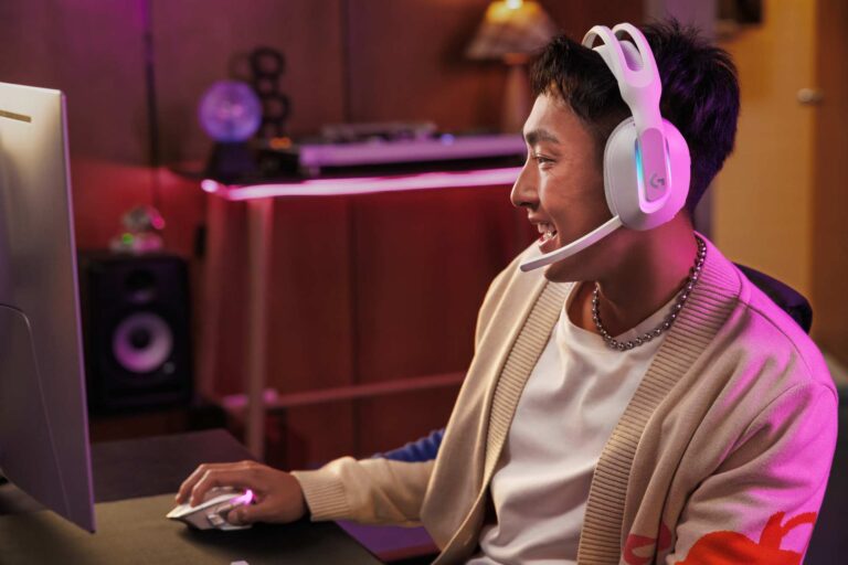 POSTÚPTE NA VYŠŠÍ LEVEL S NOVÝM HRÁČSKYM HEADSETOM LOGITECH G522