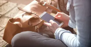 Situácia s cenami telekomunikačných služieb je katastrofálna: Platíme veľa a chýba konkurencia smartfón