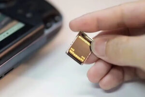 Takýto SSD disk ste ešte nevideli – zmestí sa do slotu na SIM kartu! Mini SSD
