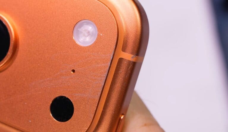 Nekupujte iPhone 17 Pro bez puzdra: Testy odhalili nečakanú chybu v dizajne iPhone 17 Pro