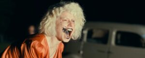 Prichádza nie obyčajná NEVESTA!: Trailer hlási návrat Frankensteina, lásku aj rebéliu