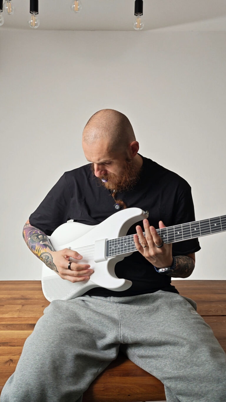 AeroBand Guitar
