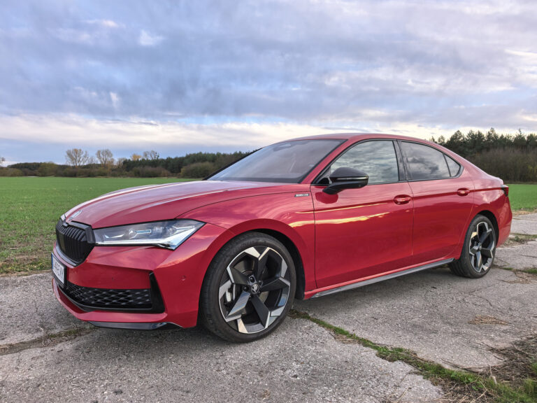 Škoda Superb 2.0 TSI Sportline