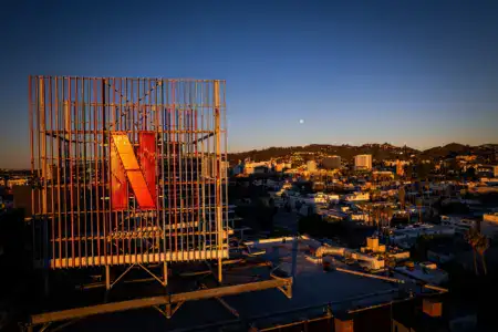 Netflix ešte nevyhral: Prečo môže obchod storočia s Warner Bros. nakoniec stroskotať? Netflix