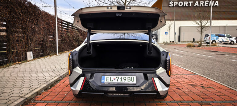 Kia EV4 Fastback