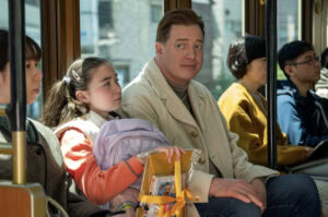 Zopakuje si oscarový Brendan Fraser úspech z Veľryby? Do kín prichádza komediálna dráma Rodina na prenájom