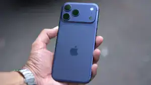 iPhone 17