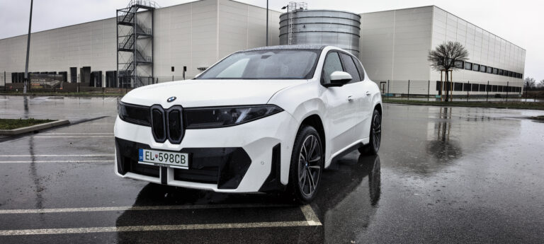 BMW iX3