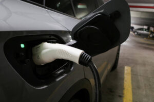 Drahé pohonné hmoty sú len jeden dôvod: Predaje elektromobilov v roku 2026 trhajú rekordy Elektromobilita